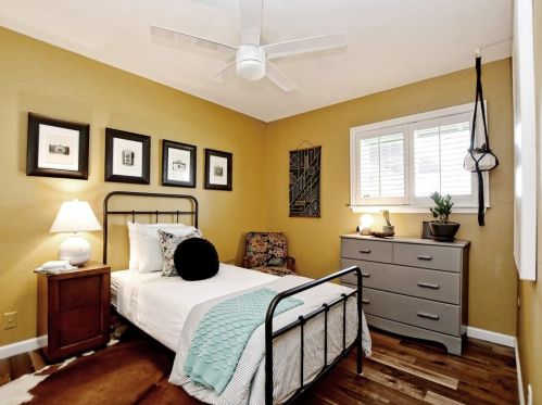 1406 Cardinal Hl Dr, Austin TX  78758-2705 exterior