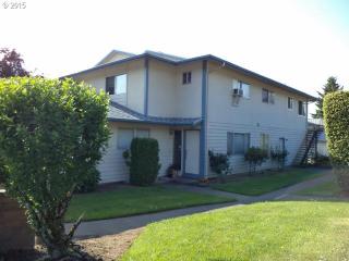 3190 16th St, Damascus OR  97080 exterior