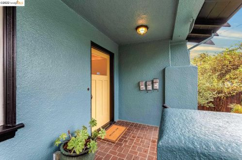 1115 Chaucer St, Berkeley, CA 94702-2032