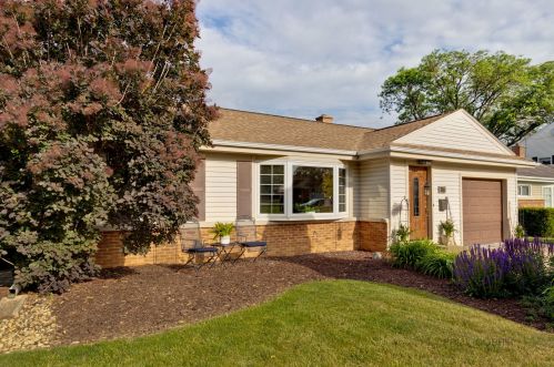 116 Kenilworth Ave, Mount Prospect, IL 60056-2234
