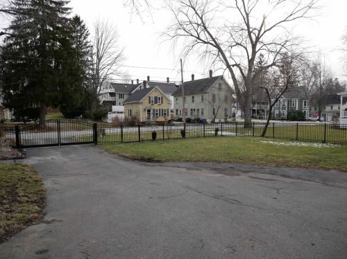 86 Grove St, Dover NH  03820-3029 exterior