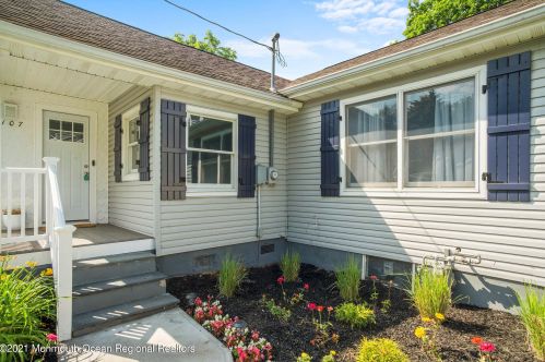 107 Wesley Ave, Atlantic Highlands, NJ 07716-1616