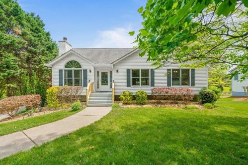70 Blacks Mill Dr, Dawsonville, GA 30534-6500