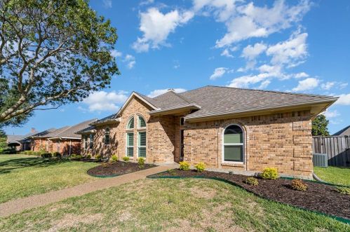 2821 Corby Dr, Plano, TX 75025-2315