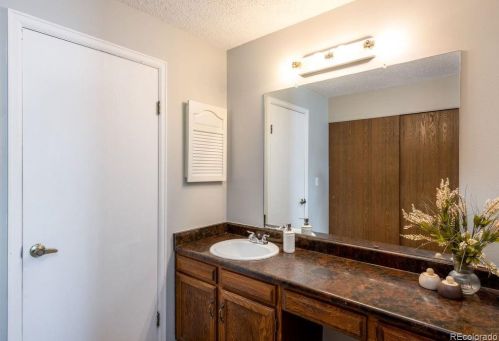 1466 Kittredge St, Denver CO  80017-4008 exterior