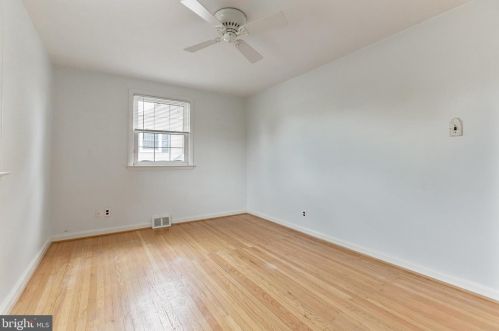 302 Crestwood Ave, Haddonfield NJ 08033-2917 exterior