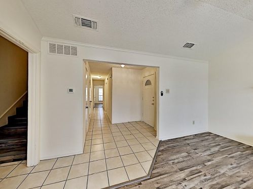 554 Briarcliff Dr, Garland TX  75043-5602 exterior