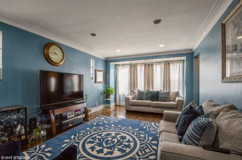 3506 72nd St, Chicago, IL 60629-4302