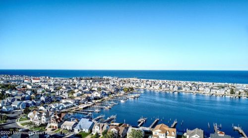209 Seymour Ave, Point Pleasant Beach, NJ 08742-3133