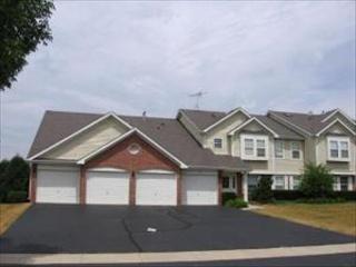1560 Thornfield Ln, Keeneyville, IL 60172-4044