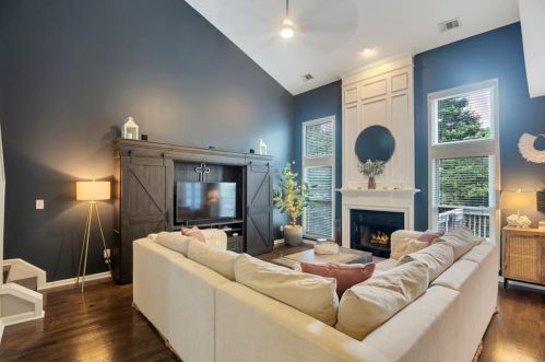 2528 Alvecot Cir, Atlanta, GA 30339-1959