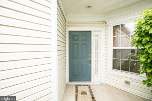 75 Sparrow Dr, Trenton, NJ 08690-2400