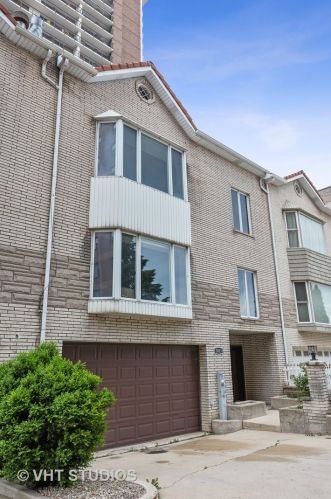 5833 Sheridan Rd, Chicago, IL 60660-3835