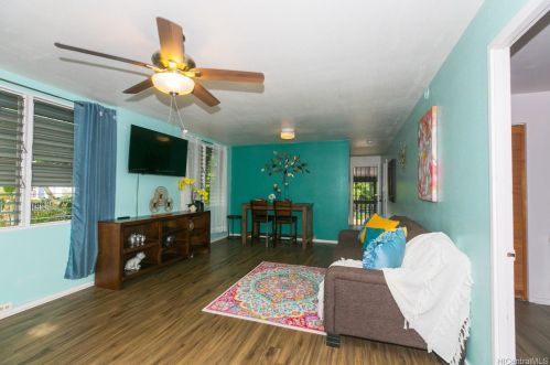 85126 Waianae Valley Rd, Nanakuli, HI 96792-2561