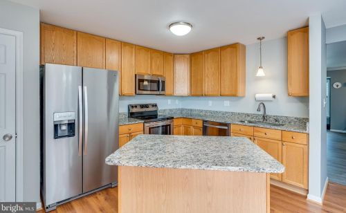 33 Holmes Dr, Charles Town WV 25414-4412 exterior