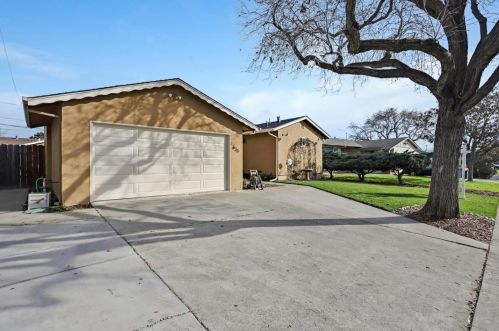 620 Heath St, Milpitas, CA 95035-3810