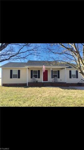 6403 Allendale Dr, High Point, NC 27263-3832