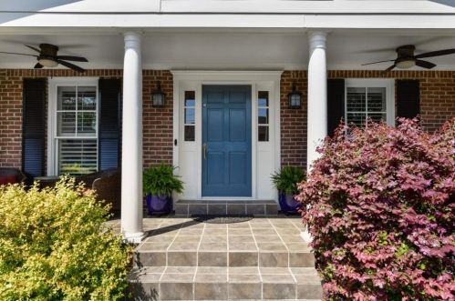 620 Mabry Rd, Atlanta GA  30328-2604 exterior
