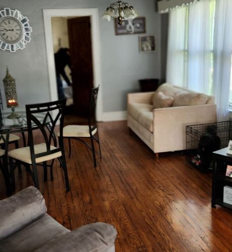 712 Massena Ave, Waukegan, IL 60085-2934