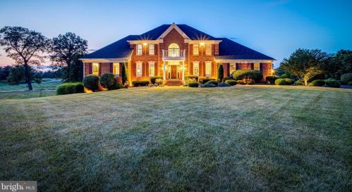 22711 Hillside Cir, Leesburg, VA 20175-6472