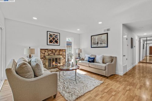 154 Evening Star Ct, Milpitas, CA 95035-6212