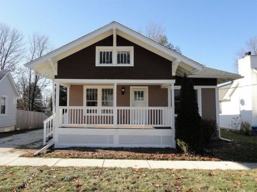 321 May St, Hinckley, IL 60520-9405