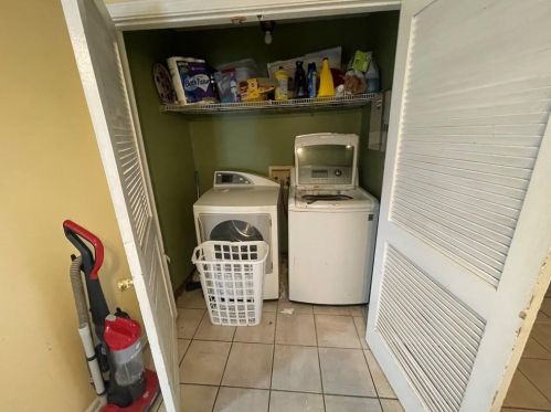 5444 Barrwyn Dr, Rex GA 30273-1396 exterior