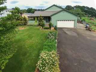 17718 Rose St, Portland OR  97267-6207 exterior