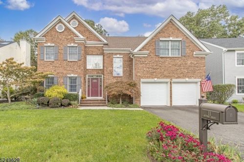 11 Autumn Dr, Scotch Plains, NJ 07076-2431