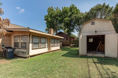 1808 Lake Shore Ct, Fort Worth TX  76103-1512 exterior