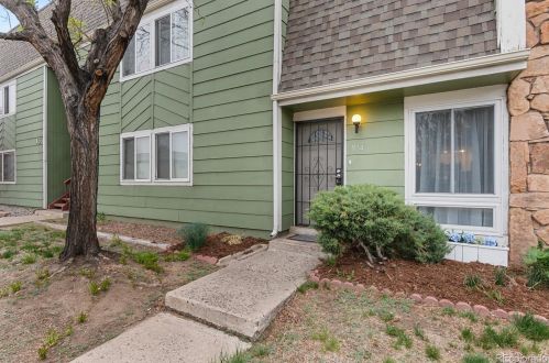 974 Peoria St, Denver, CO 80011-6202