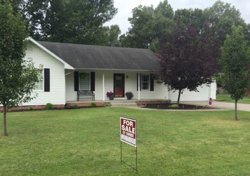 5 Woodhaven Dr, Bargerville, IL 62960-9506