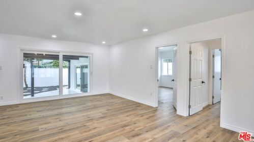 13606 Lemoli Ave, Hawthorne CA  90250-7722 exterior
