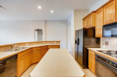10 Richmond Ct, Midlothian TX  76063-5142 exterior