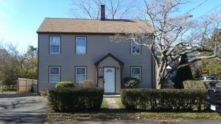 46 Granville St, Fairfield, CT 06824-5749
