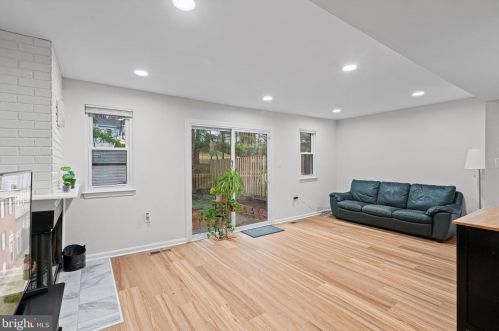 5865 Banning Pl, Springfield VA  22015-3666 exterior