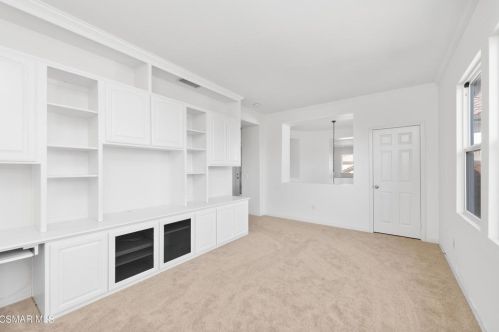 5934 Indian Terrace Dr, Simi Valley CA  93063-5771 exterior