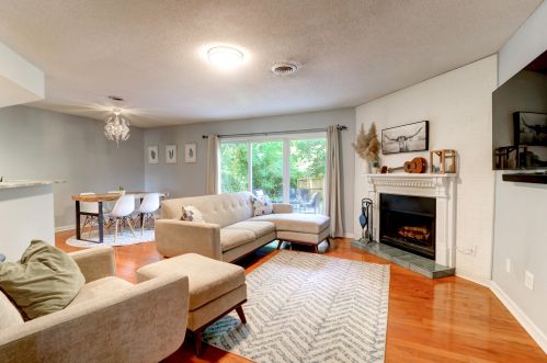 2059 Emerald Ter, Mount Pleasant, SC 29464-9000