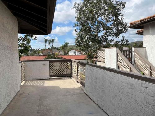 9845 Caspi Gardens Dr, Santee, CA 92071-1830