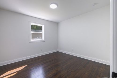 17 Valley Field Rd, Sandy Hook CT  06482-1096 exterior