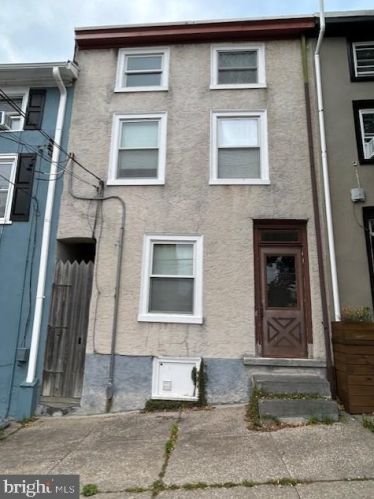 144 Gay St, Philadelphia, PA 19127-1308