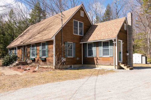 39 Minge Cove Rd, Alton, NH 03810-4061