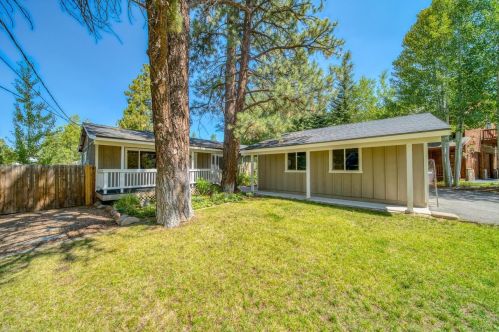 10255 Worchester Cir, Truckee, CA 96161-1521
