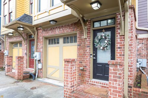 1295 Jandras Cir, Atlanta, GA 30316-3240
