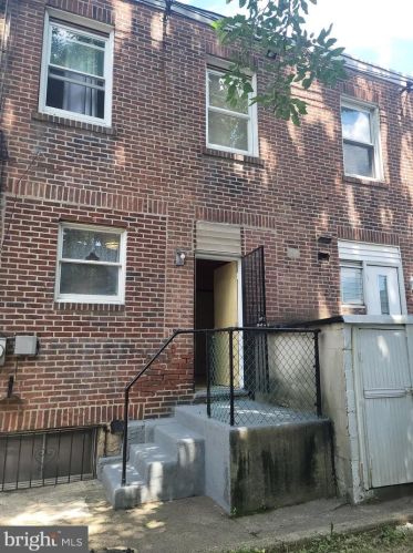 2524 61 St, Philadelphia PA 19142-3402 exterior