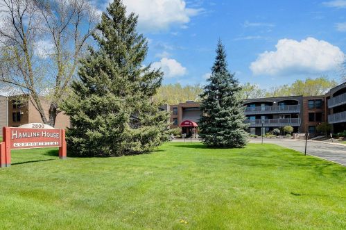 2800 Hamline Ave, Saint Paul MN  55113-7123 exterior