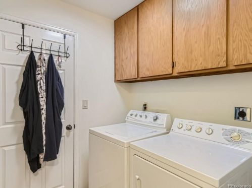 6041 Hinsdale Ave, Englewood CO  80112-1548 exterior