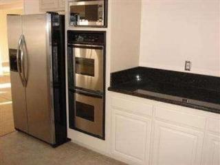 1107 Waverly Heights Dr, Thousand Oaks CA  91360-5054 exterior