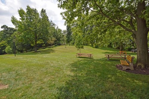 5300 Hamilton Ave, Cincinnati OH  45224-3196 exterior