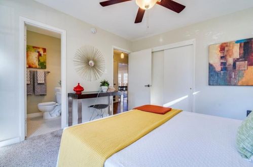 1602 Ashberry Dr, Austin TX  78723-1106 exterior